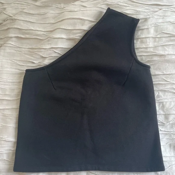 Demna Gvasalia Vetements Pour Femme Top, Black One Shoulder, Cropped